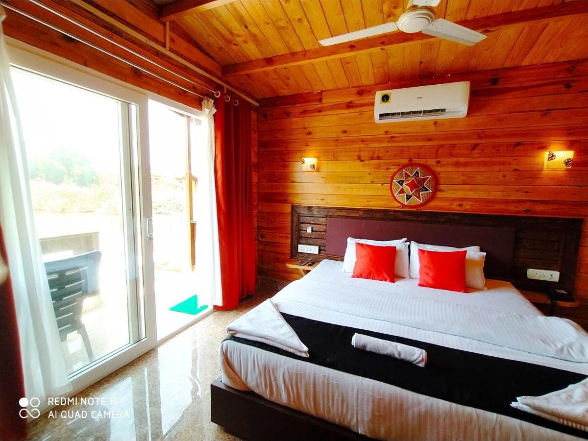 Bliss Water Hotel